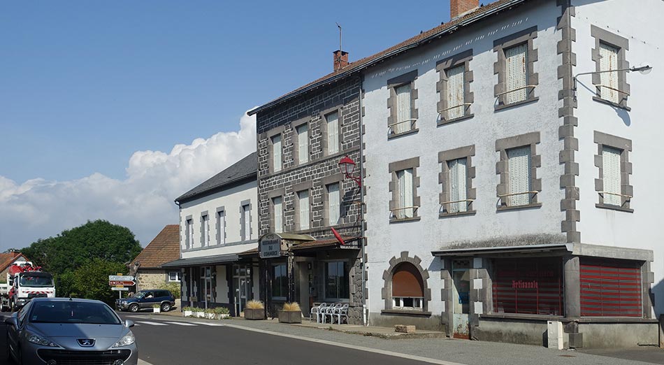 Bar, restaurant, boucherie, charcuterie « Du Commerce »